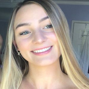 Meet your Posher, Charlotte